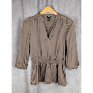 HM Taupe Brown Satin‎ Smocked Peplum Blouse V-Neck 3/4 Sleeve Top Womens Size 4